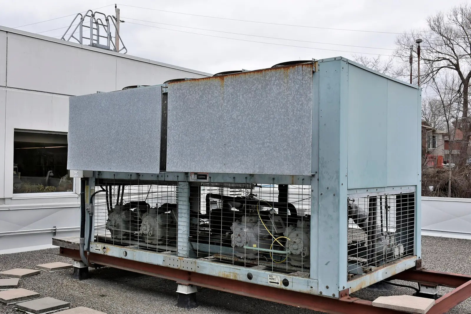 Air-cooled glycol chiller