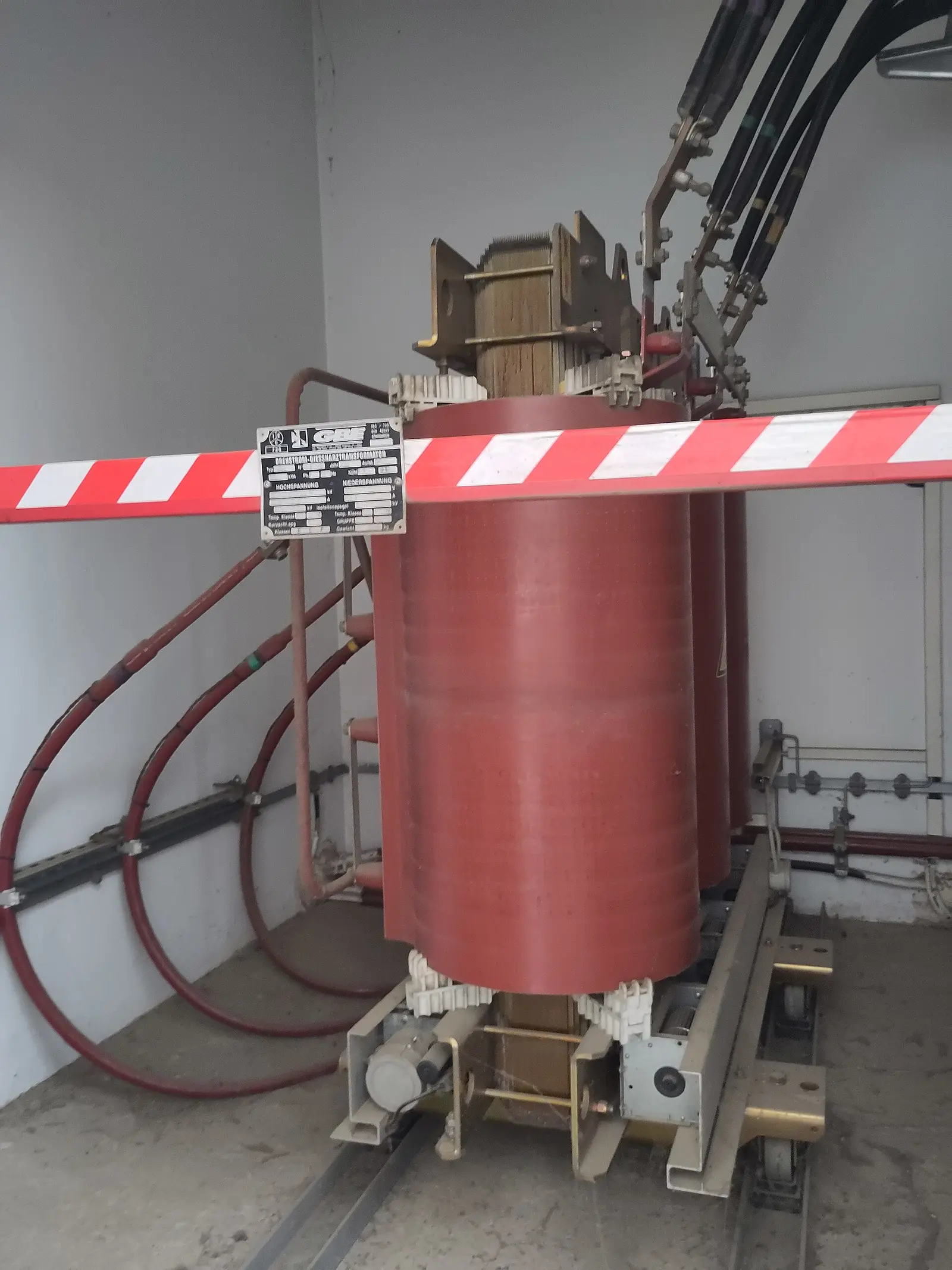 Cast-resin dry-type transformer
