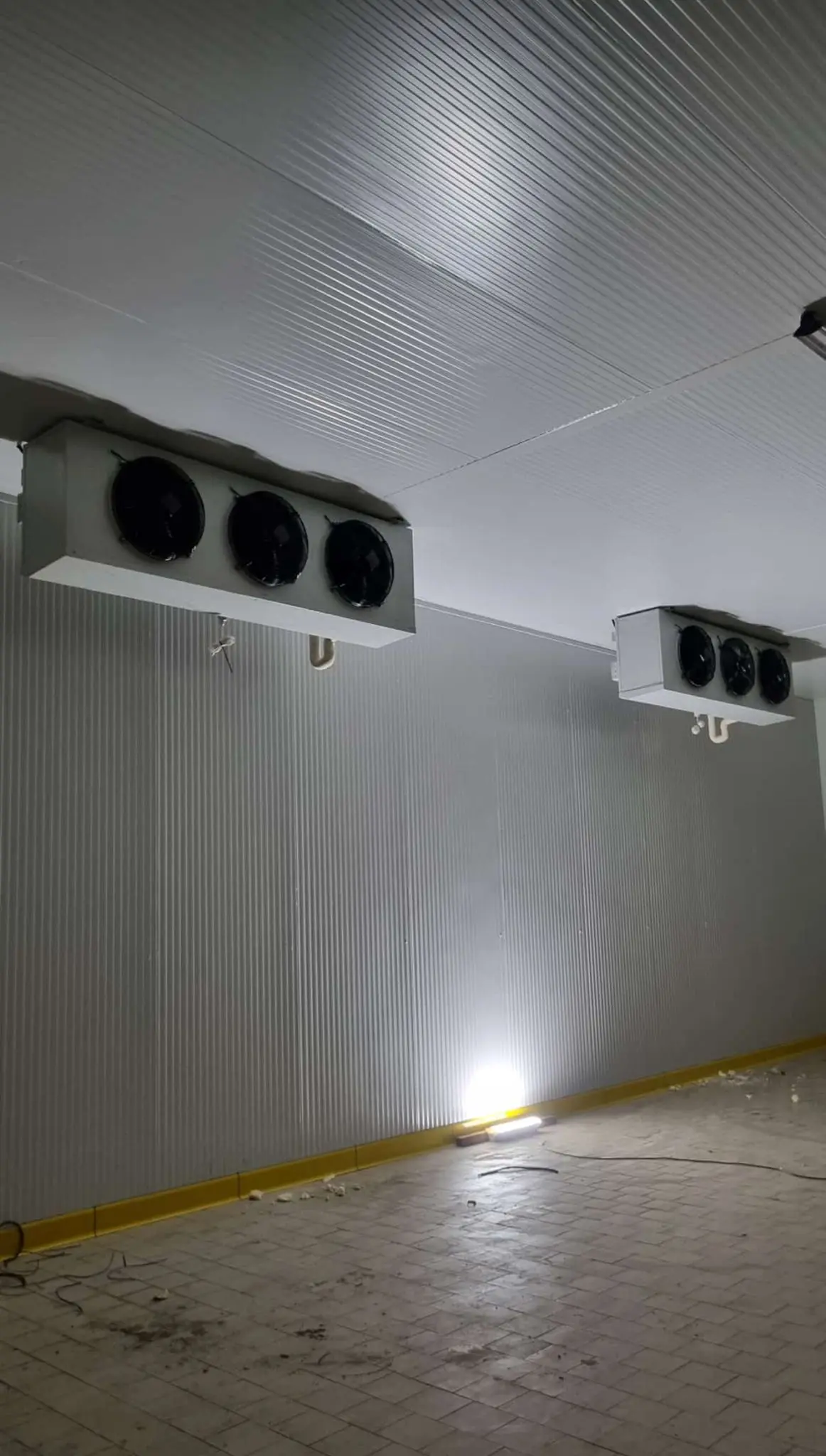 Ceiling-mounted unit coolers in a cold room