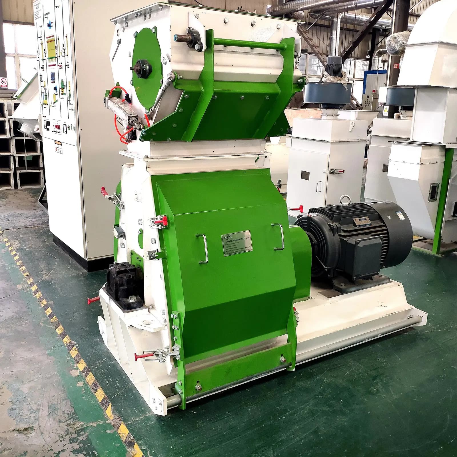 Hammer mill