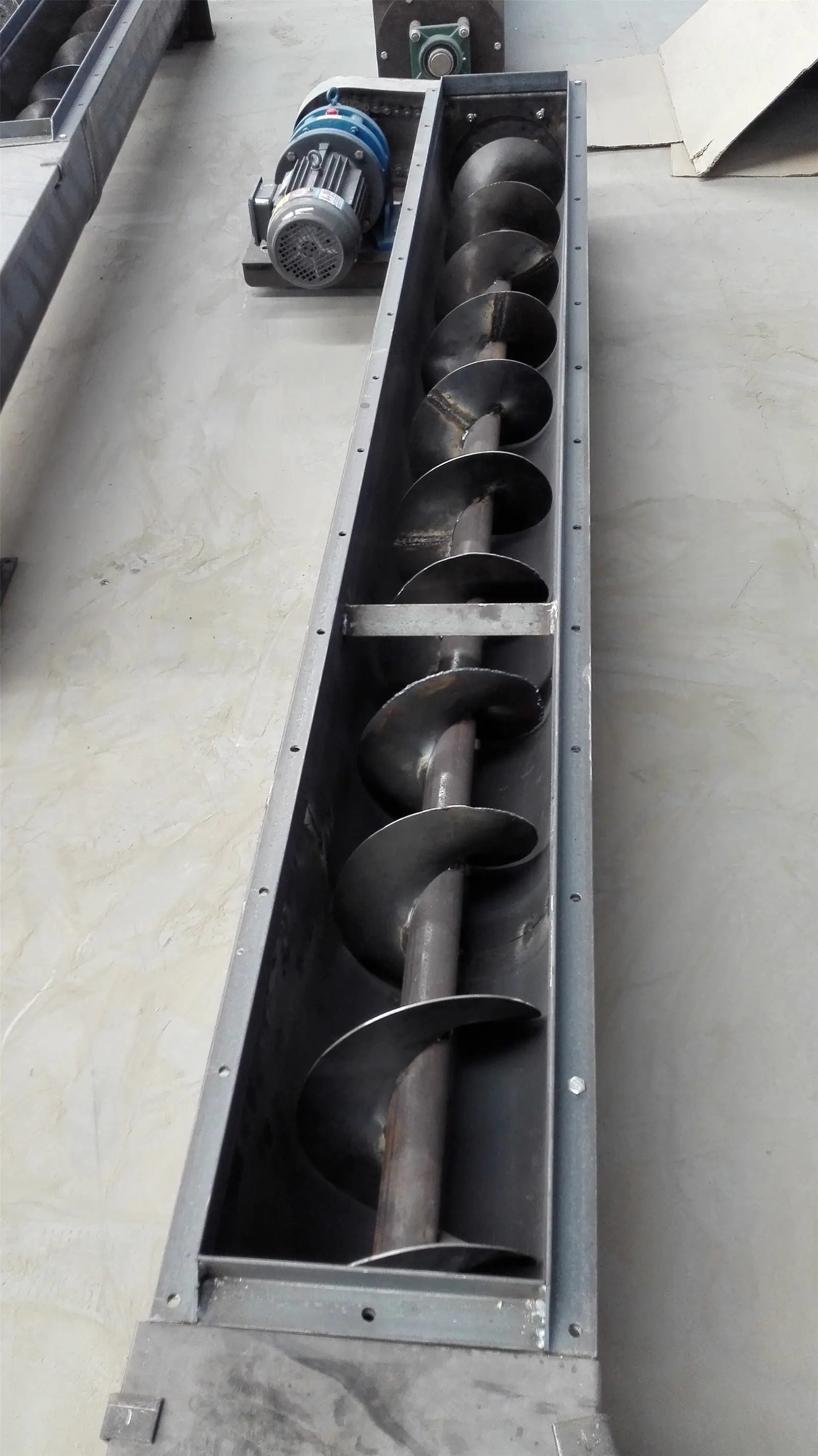 U-trough screw conveyor
